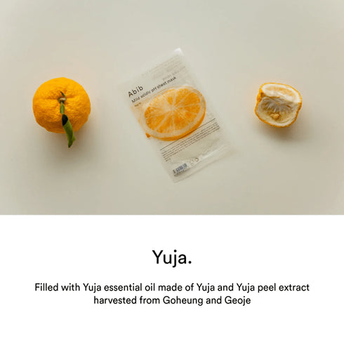 Masca Abib Yuja Fit – Vitamina C și pH echilibrat într-un singur tratament facial
Cu un pH ușor acid ce respectă echilibrul natural al pielii, această sheet mask cu Yuja este perfectă pentru revitalizarea tenului tern. Extractul natural de citrus junos (Yuja) oferă antioxidanți puternici și efect de iluminare, în timp ce materialul ultra-subțire al măștii asigură o aplicare confortabilă și eficientă. Ideală pentru utilizare săptămânală sau înainte de un eveniment important.